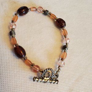 7.5" Silver Tone Plastic Bead Strand Bracelet